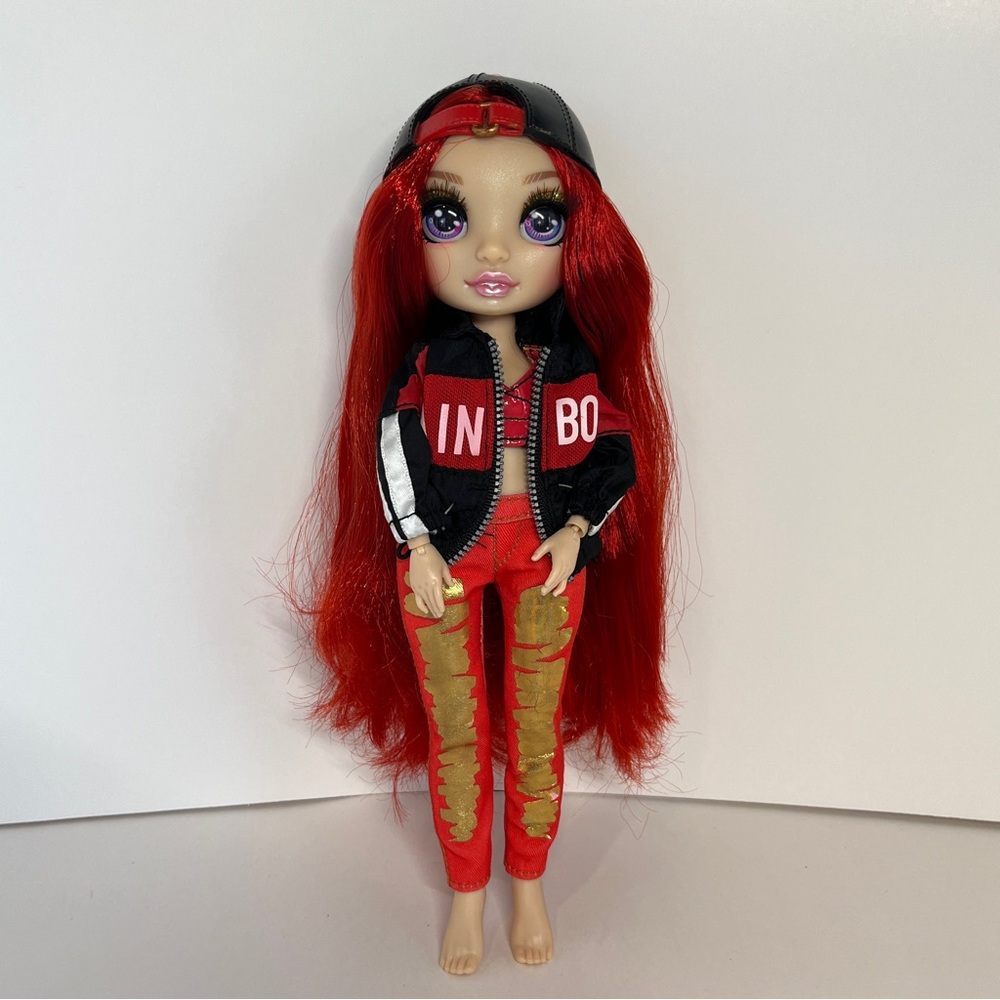 Rainbow High Fashion Doll Ruby Anderson Red Series 1 Hat Outfit No Stand Toy